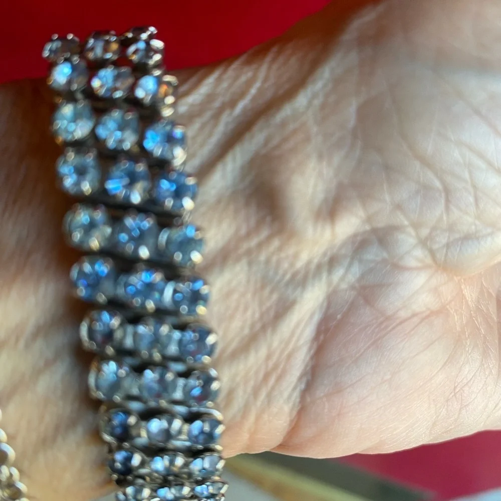 Vintage Baby Blue Crystal Cubic Zirconia Stretch Bracelet 6 1/2 inch